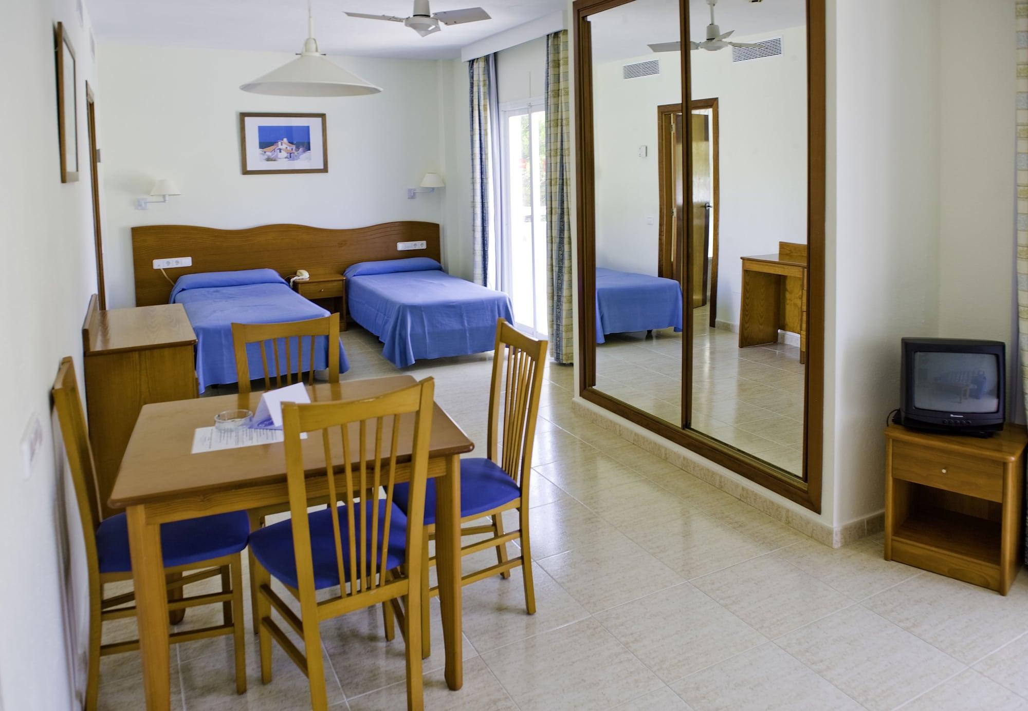 Hotel El Pinar Cala Llonga  Zewnętrze zdjęcie